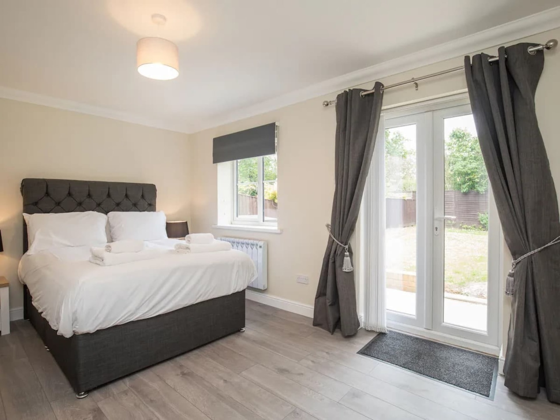 Gateway to Windsor & London Adventures | Sleeps 4