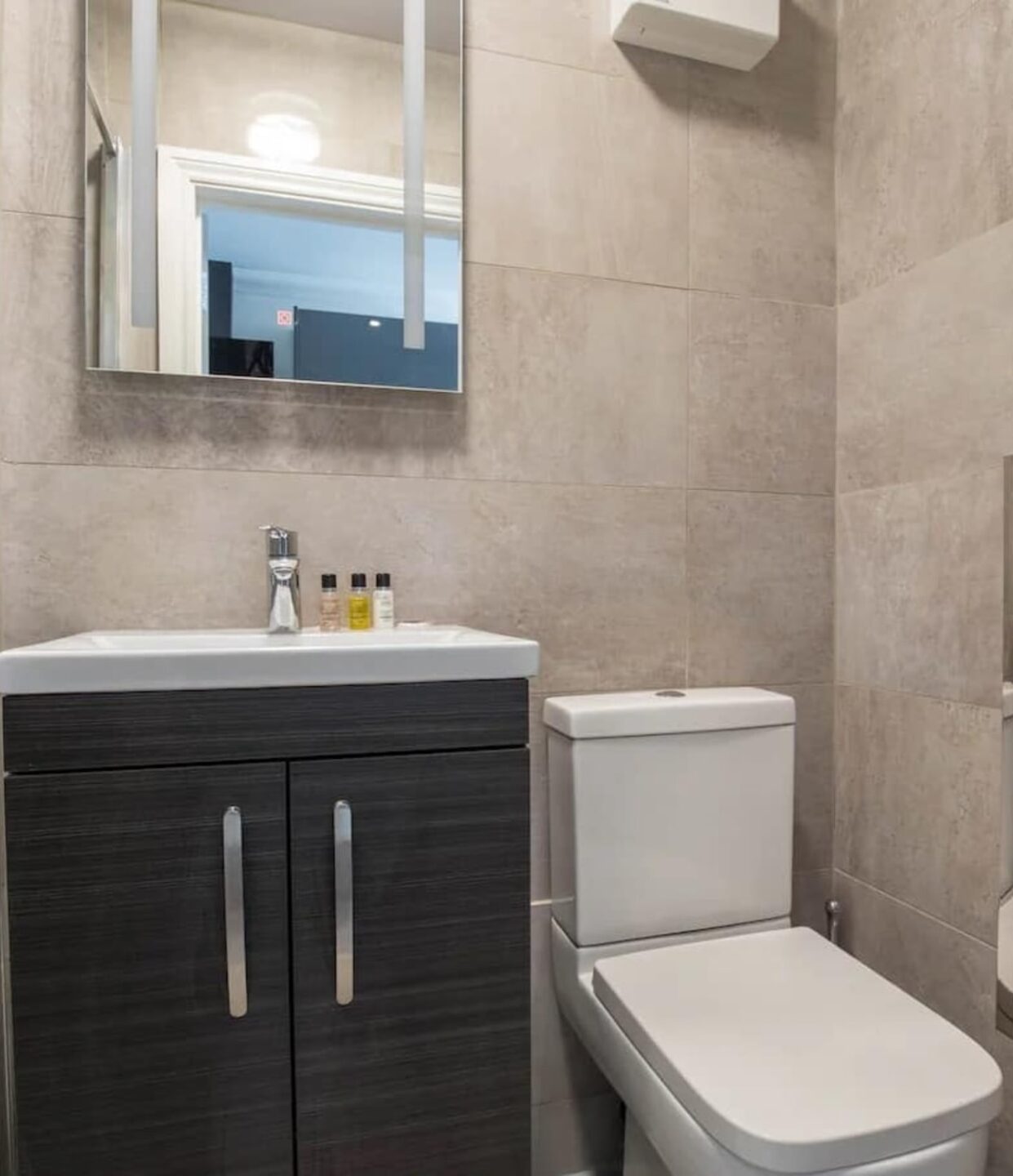 wqs5n4detwcih4kgqmsx (6)